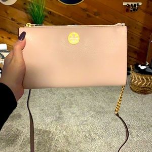 Light pink Tory Burch crossbody
